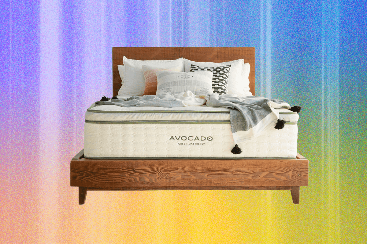 WIRED has reviewed numerous bed-in-a-box mattresses, spending a week on each one. After thorough testing, we have selected the Helix Midnight Luxe hybrid as our top choice for the best online mattress