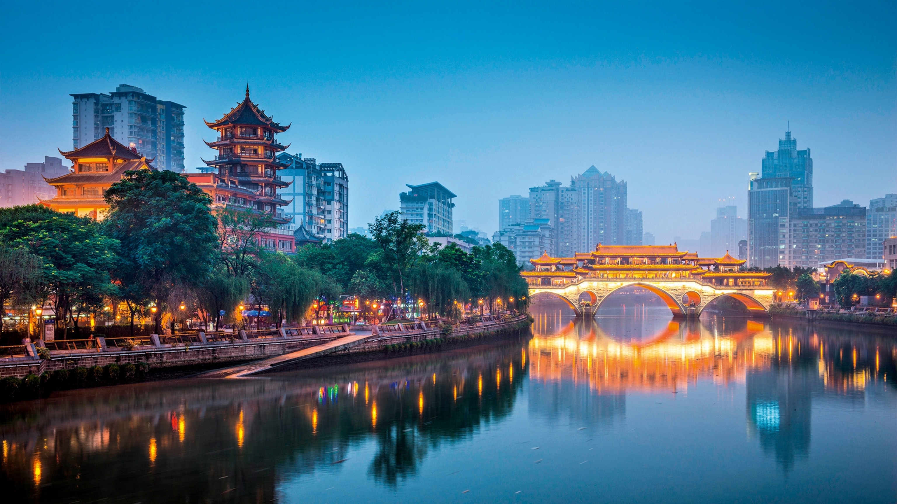 In southwest China, traditional teahouses in the Sichuan provincial capital are undergoing a modern transformation, offering a fusion of ancient drinks and contemporary cuisine. These trendy hangouts boast a mix of spicy dumplings and high-end dining options, attracting a diverse crowd