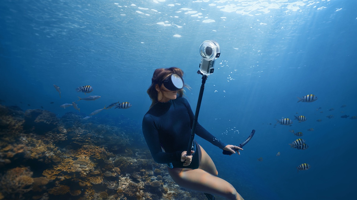Insta360, a company specializing in 360-degree and action cameras, recently became publicly traded through an initial public offering in China. This move marks a significant step in the companys growth and expansion in the global market